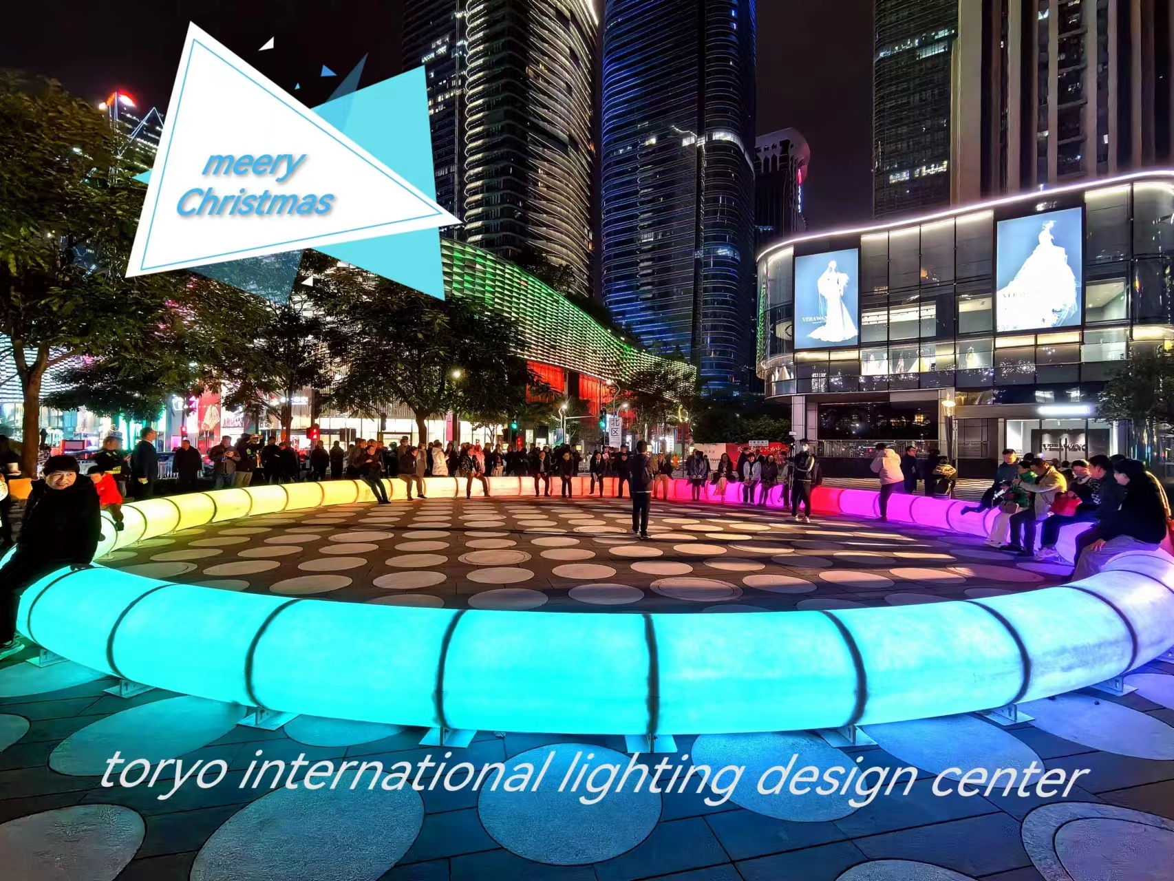 深圳光影藝術(shù)季《純粹圓環(huán)》：開啟燈光互動(dòng)交友模式！