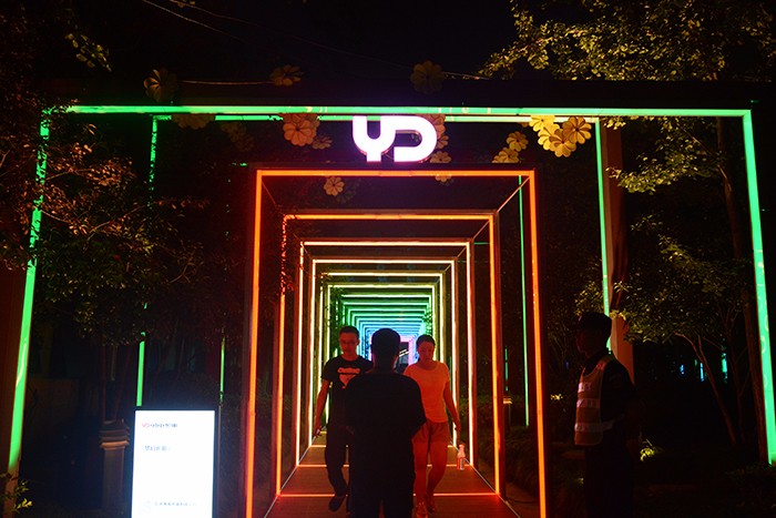 1539140132140373.jpg 時(shí)光隧道3.jpg